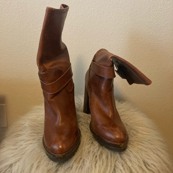 Donald J. Pliner calf height leather boots - Picture 2 of 2